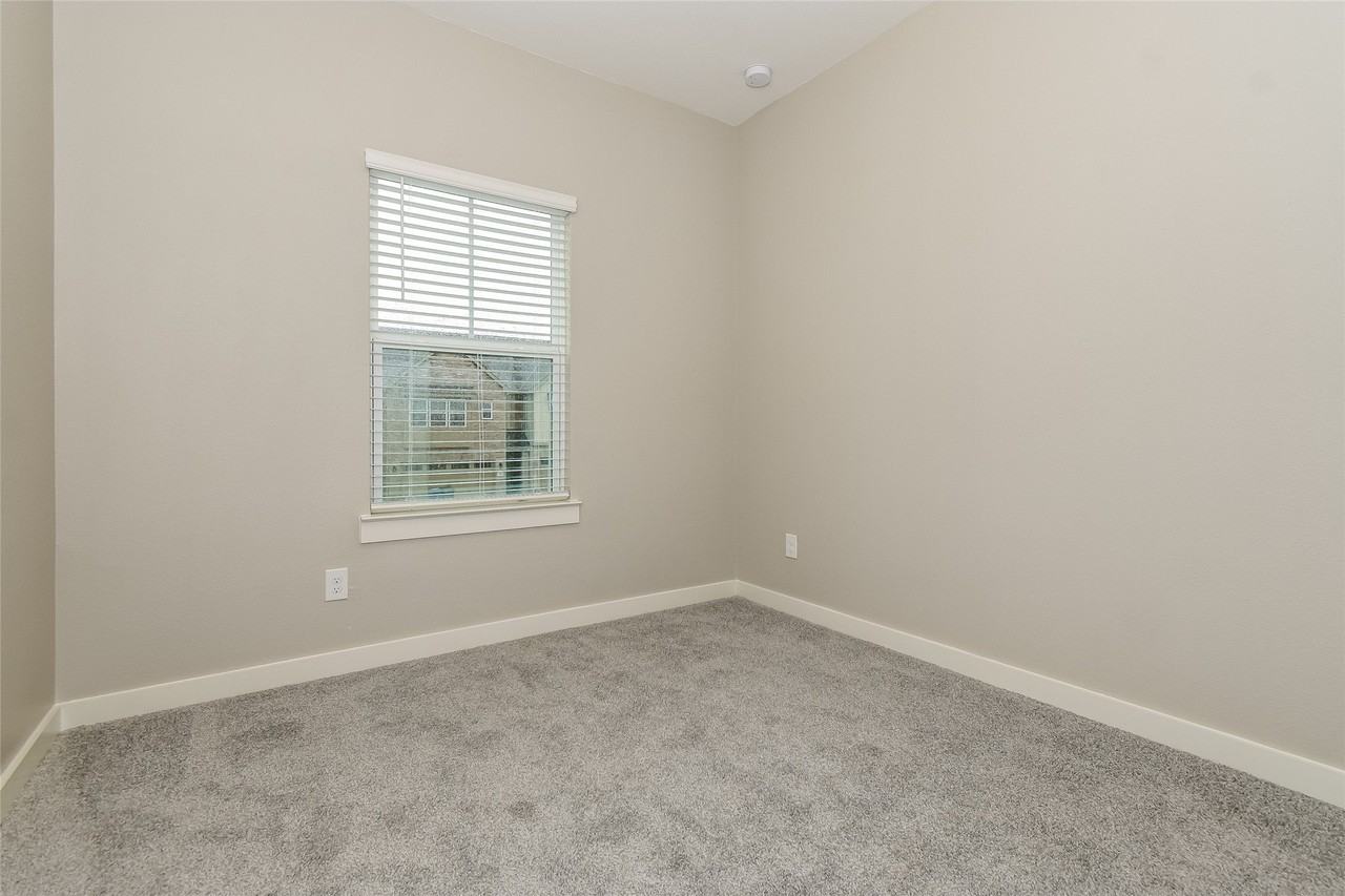3023 Songbird Ln - Photo 7 of 19