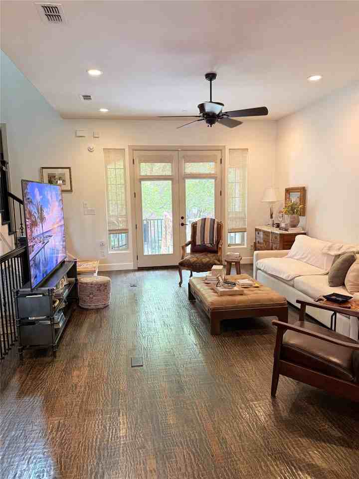 5029 Calloway Dr - Photo 6 of 23