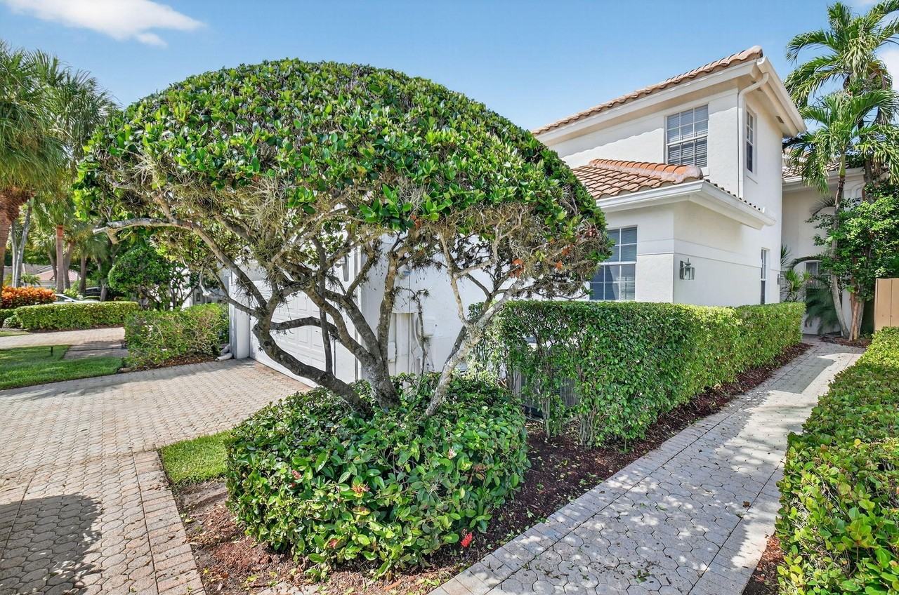 6657 Nw 25th Way - Photo 4 of 41