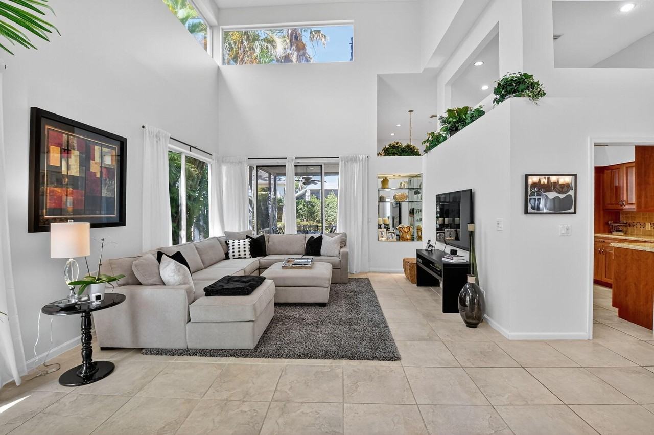 6657 Nw 25th Way - Photo 5 of 41