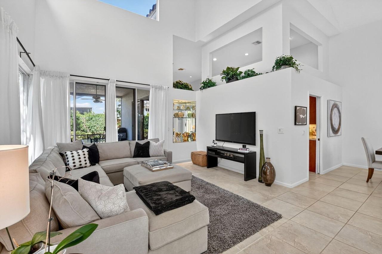 6657 Nw 25th Way - Photo 6 of 41