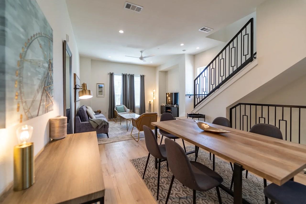 3275 Summer St - Photo 6 of 8