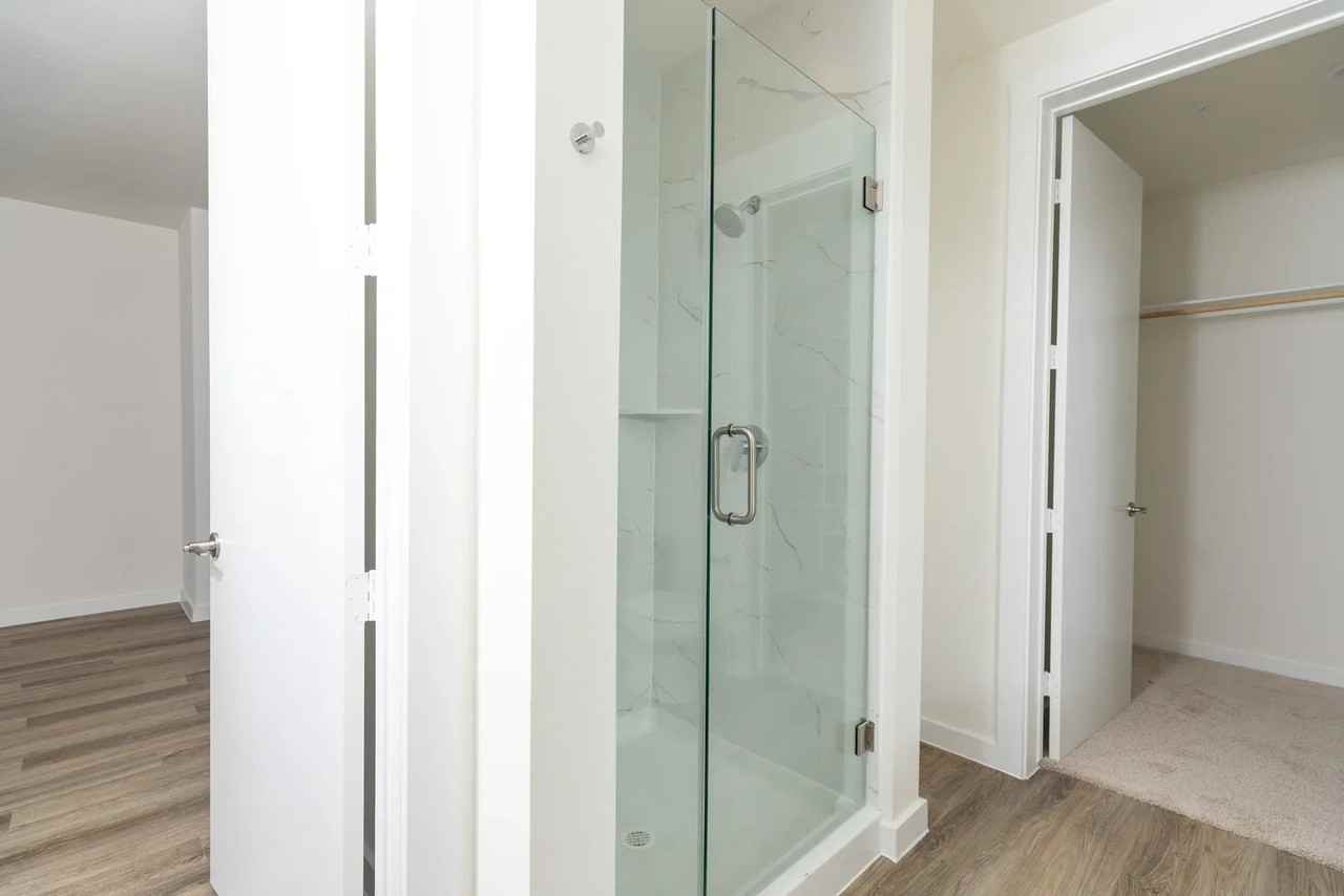 1690 North Loop - Photo 6 of 8