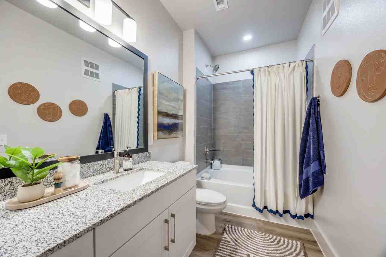 4001 W Ob Groner Rd #6101 - Photo 4 of 7
