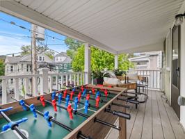 featured image of 7 Dickson St #2