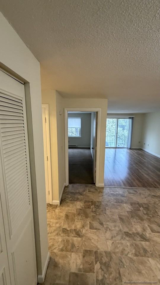 40 Dinan Dr #11 - Photo 3 of 20