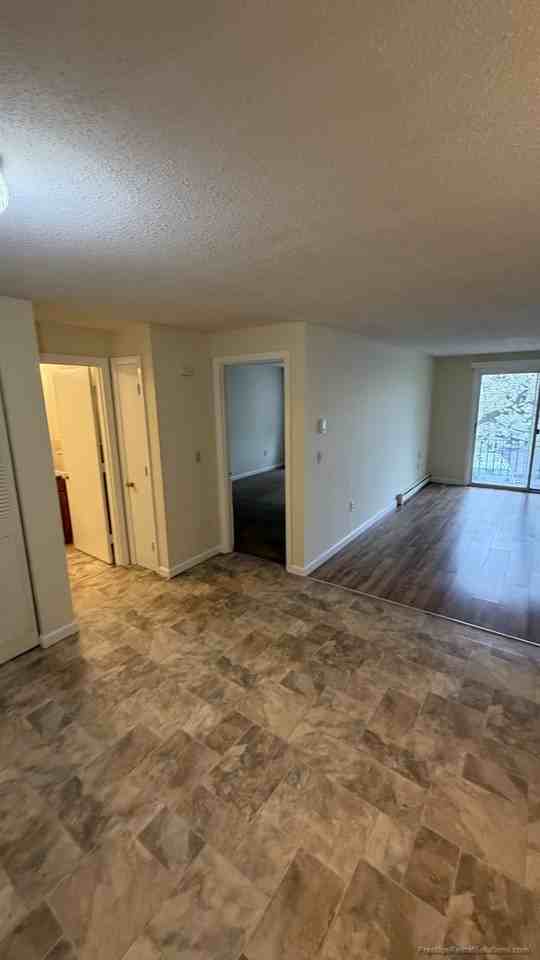 40 Dinan Dr #11 - Photo 4 of 20