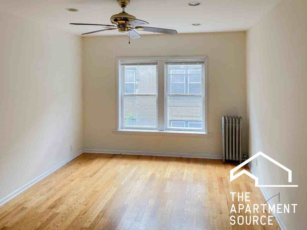 3924 N Pine Grove Ave #2W - Photo 5 of 12