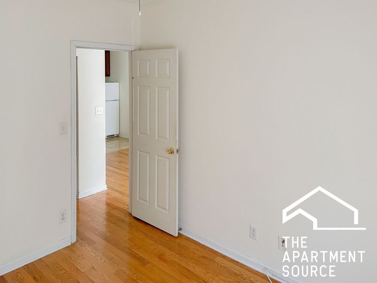 3924 N Pine Grove Ave #2W - Photo 7 of 12