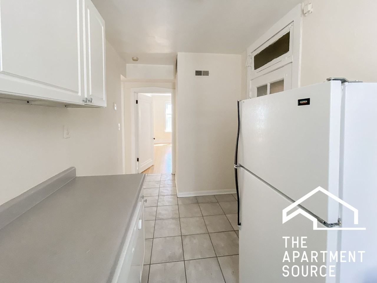 5036 N Wolcott Ave #3 - Photo 2 of 17