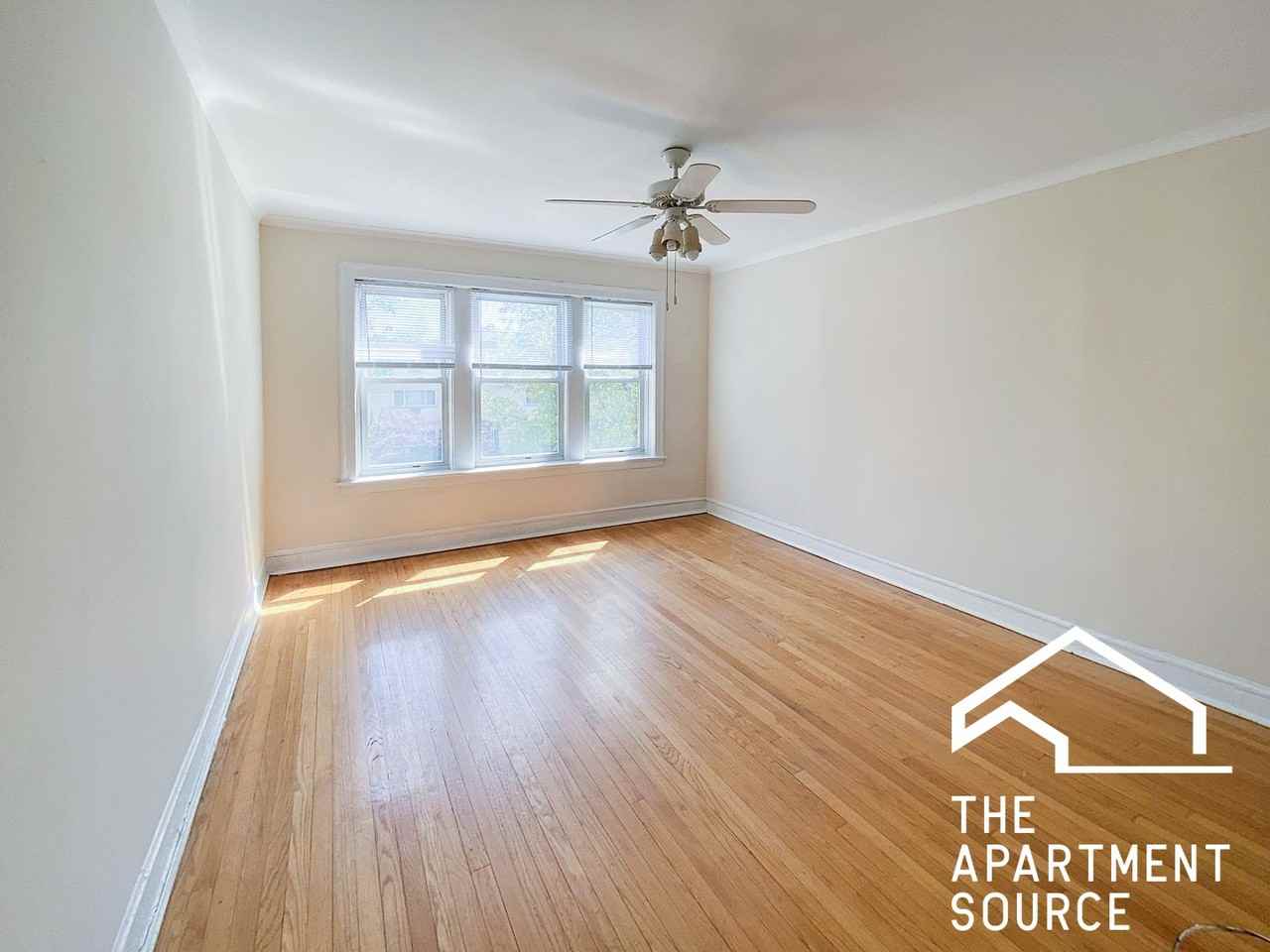 5036 N Wolcott Ave #3 - Photo 5 of 17