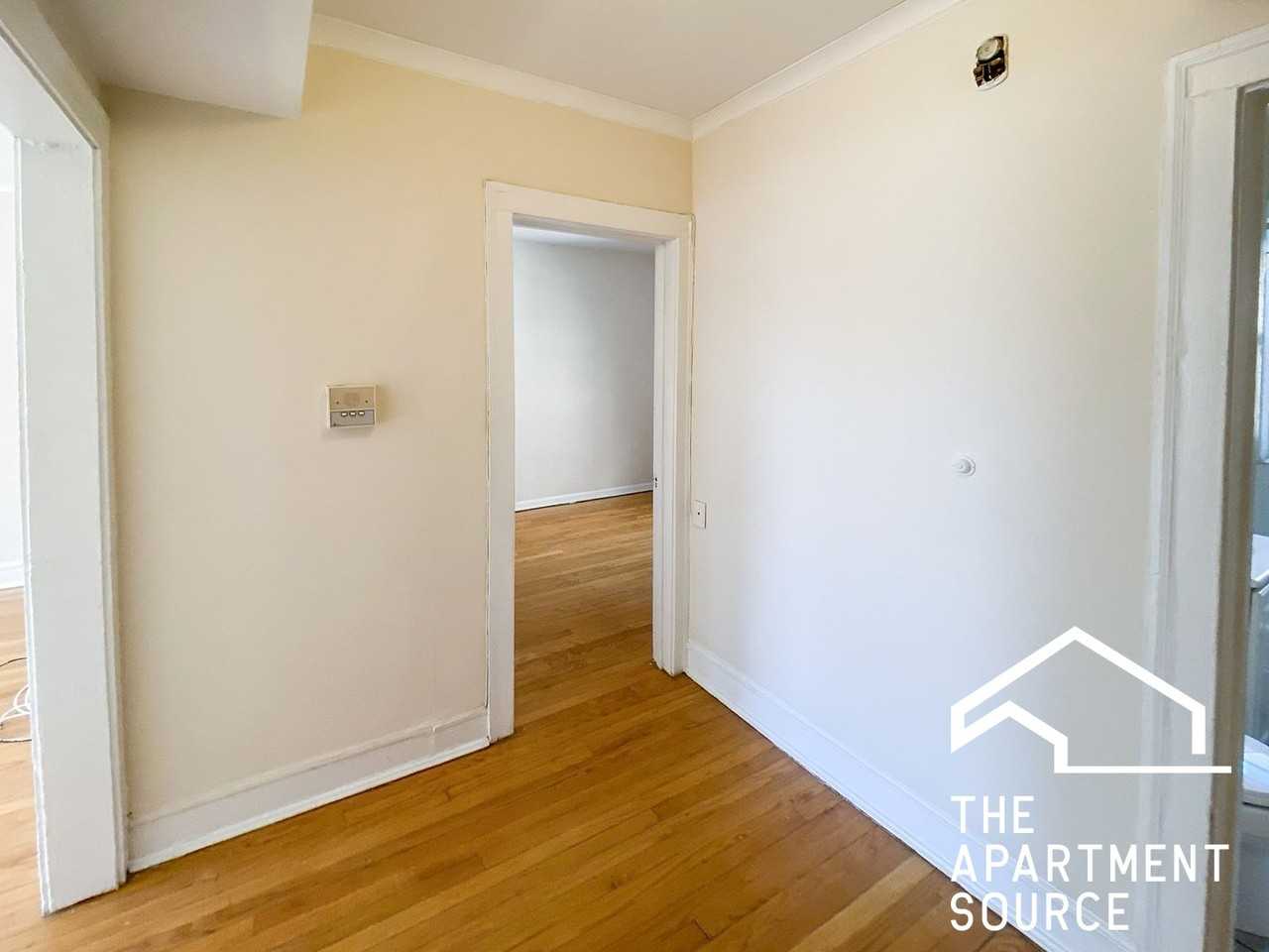 5036 N Wolcott Ave #3 - Photo 6 of 17