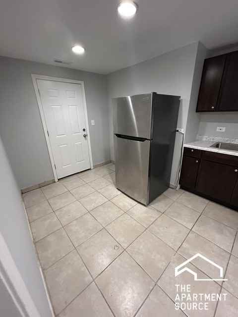 2300 S Ridgeway Ave #1S - Photo 5 of 16