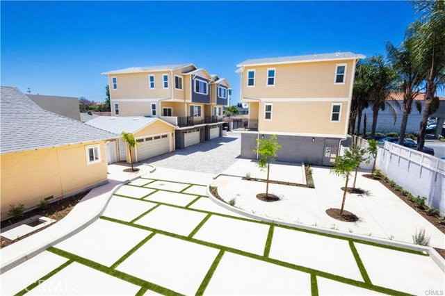 1042 San Juan St - Photo 5 of 8