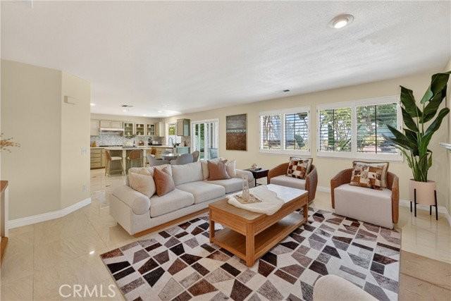 7 Carriage Dr - Photo 6 of 8