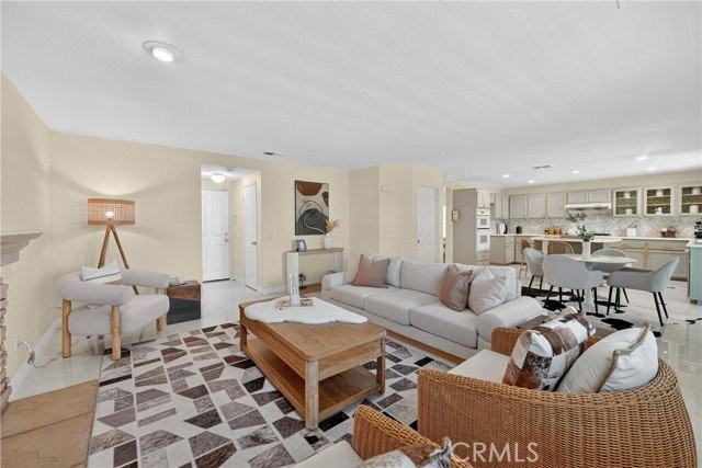 7 Carriage Dr - Photo 7 of 8