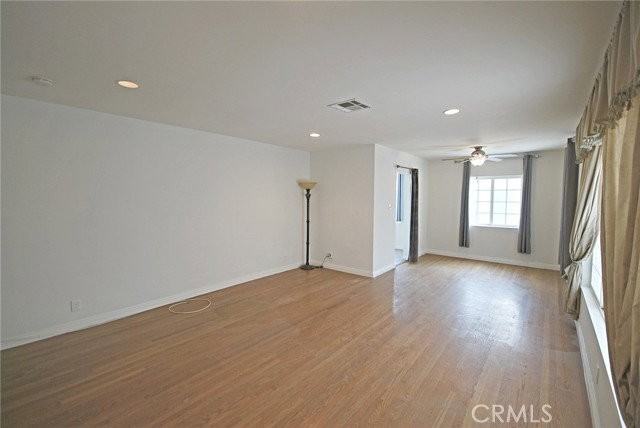 10622 Zelzah Ave - Photo 4 of 8