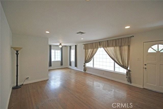 10622 Zelzah Ave - Photo 5 of 8