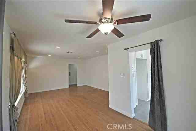 10622 Zelzah Ave - Photo 6 of 8
