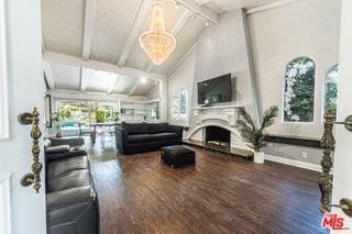 18022 Lake Encino Dr - Photo 7 of 8