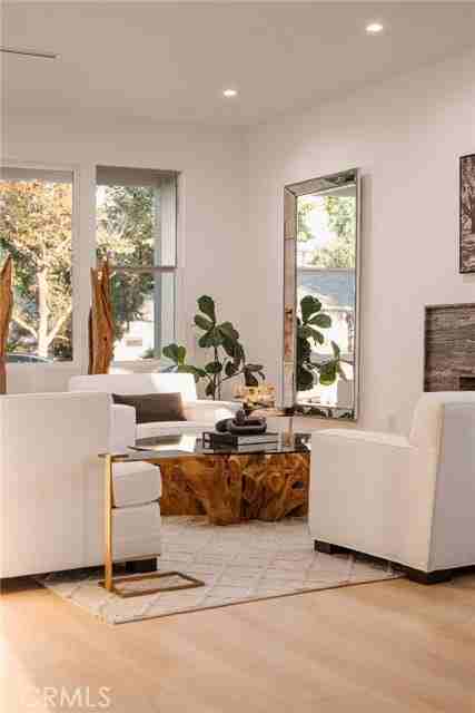 5817 Cantaloupe Ave - Photo 4 of 7