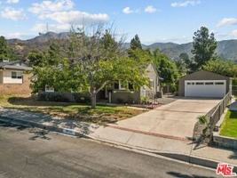 featured image of 10780 Deliban St