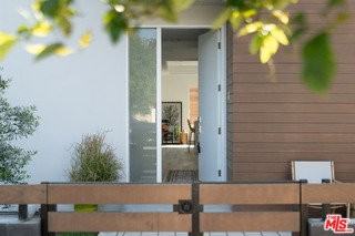 2512 Berkeley Ave - Photo 7 of 8