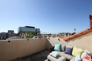 1120 21st St #1 - Photo 7 of 8