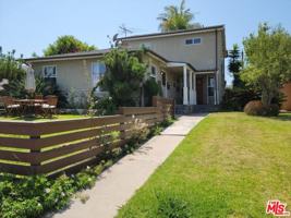 featured image of 8501 Lilienthal Ave