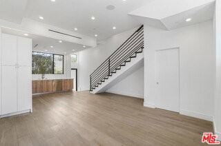 1447 N Martel Ave - Photo 3 of 8