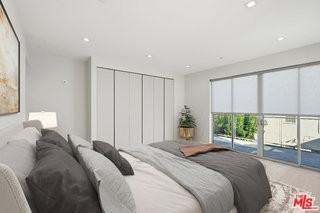 1006 Hancock Ave #C - Photo 7 of 8