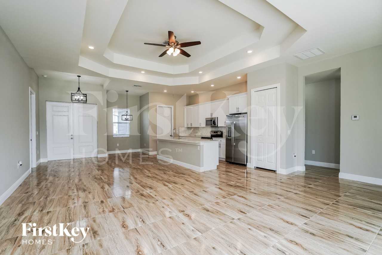3303 14th St Sw - Photo 3 of 15
