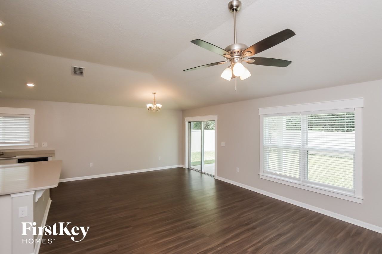 4793 Academic Ln - Photo 4 of 15