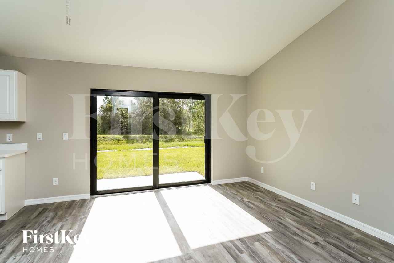 755 Puccini Ave S - Photo 5 of 16