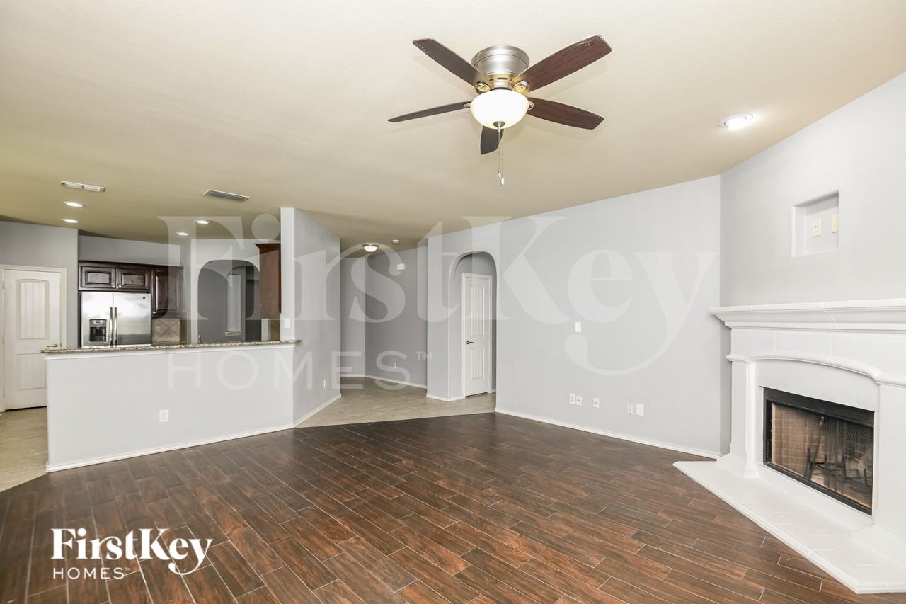 13152 Palancar Dr - Photo 3 of 16