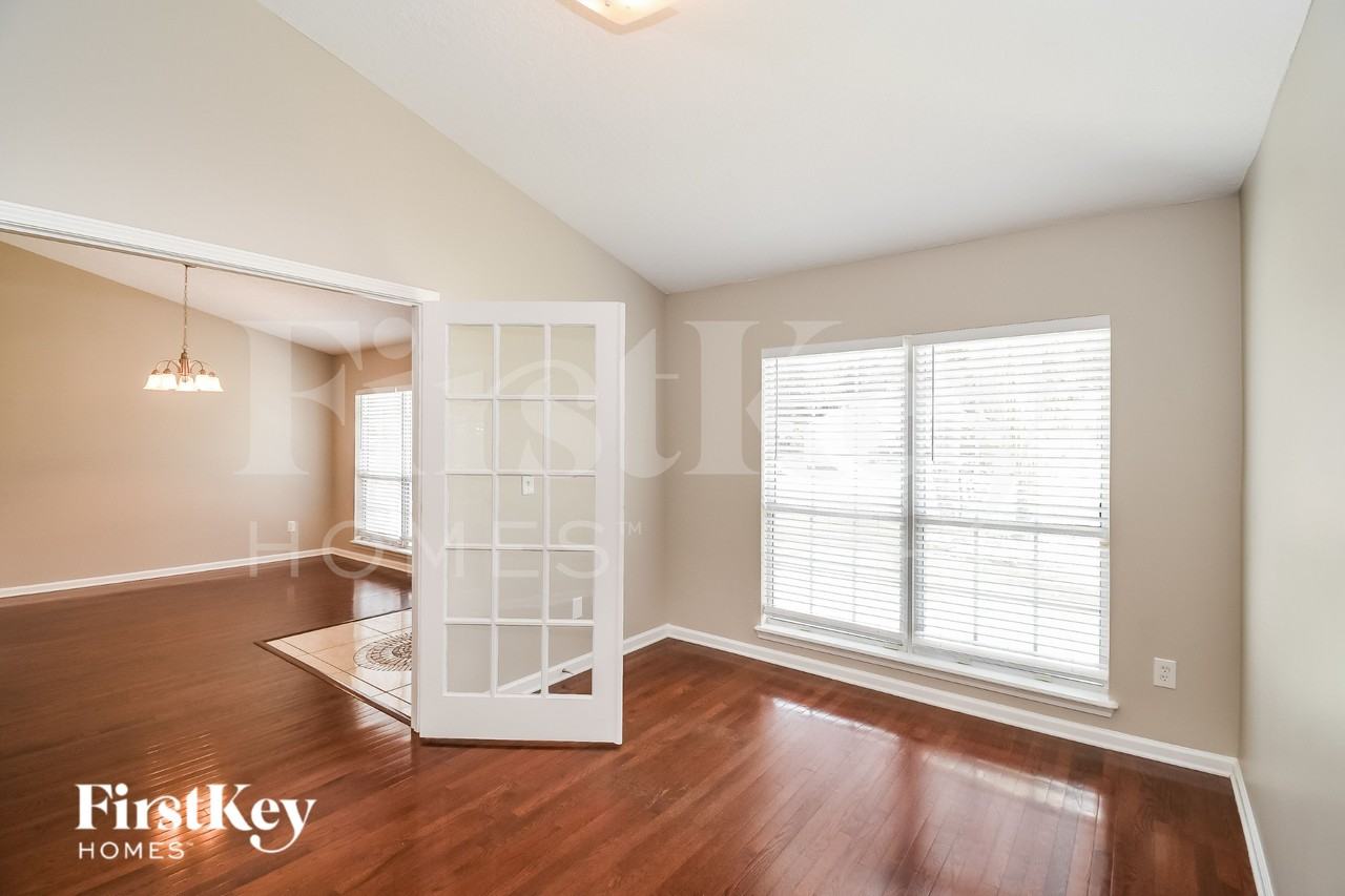 2476 Carriage Lamp Dr - Photo 7 of 16