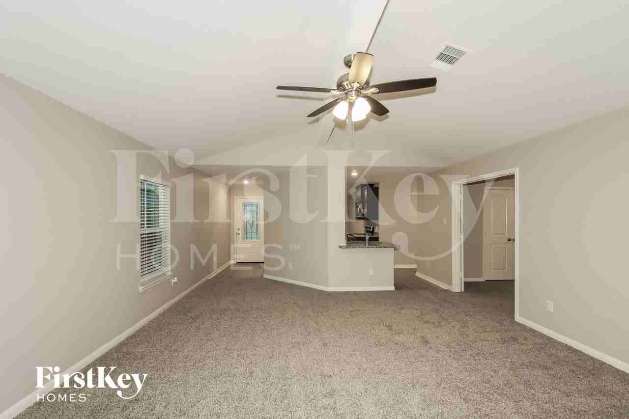 20703 Solstice Point Dr - Photo 4 of 15