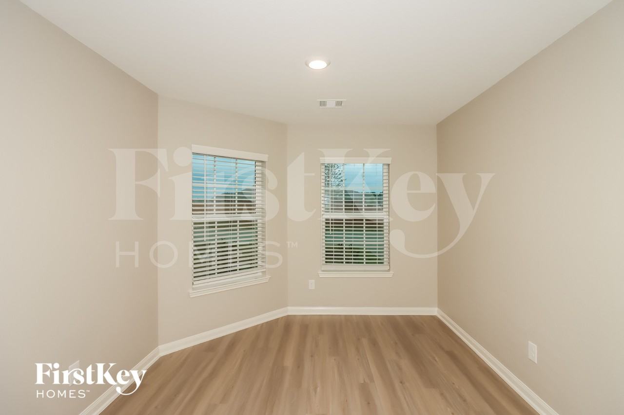 20703 Solstice Point Dr - Photo 5 of 15