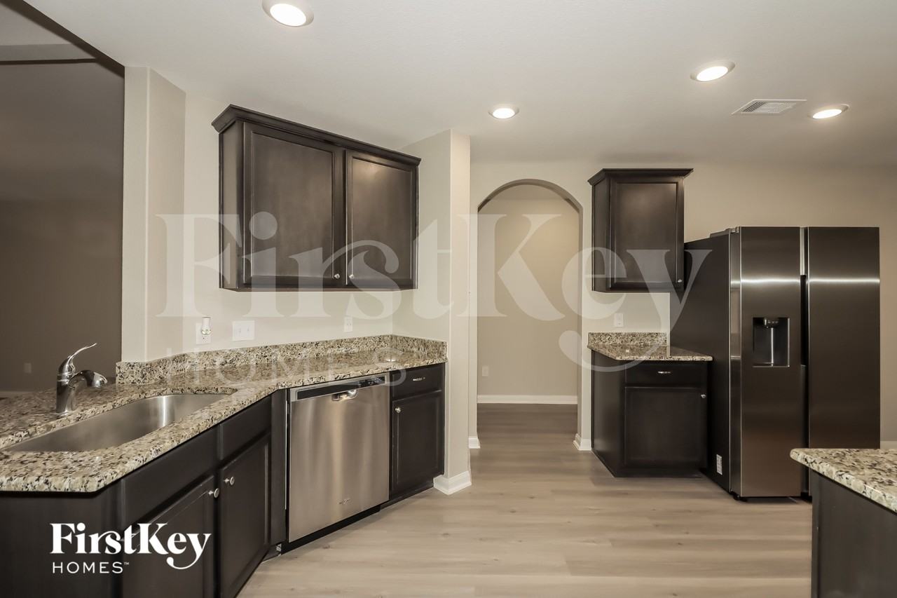 20703 Solstice Point Dr - Photo 6 of 15