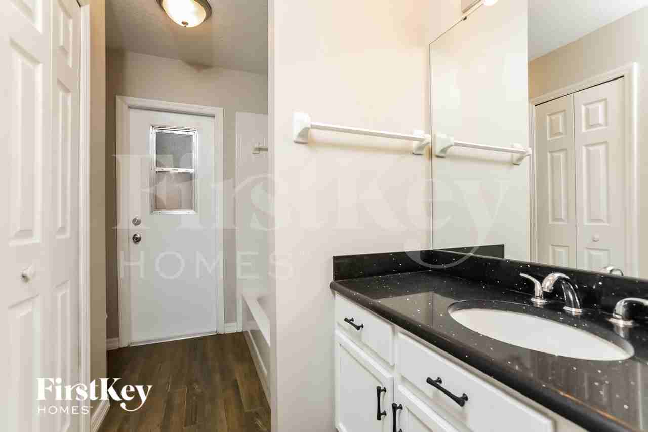 14425 N Greater Hills Blvd - Photo 6 of 16