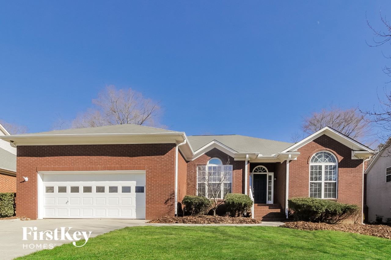 563 Gatsby Pl Nw - Photo 2 of 15