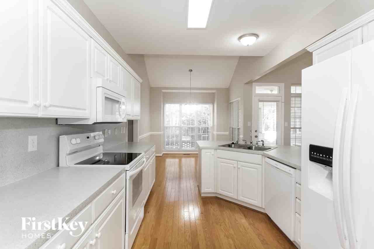 563 Gatsby Pl Nw - Photo 7 of 15