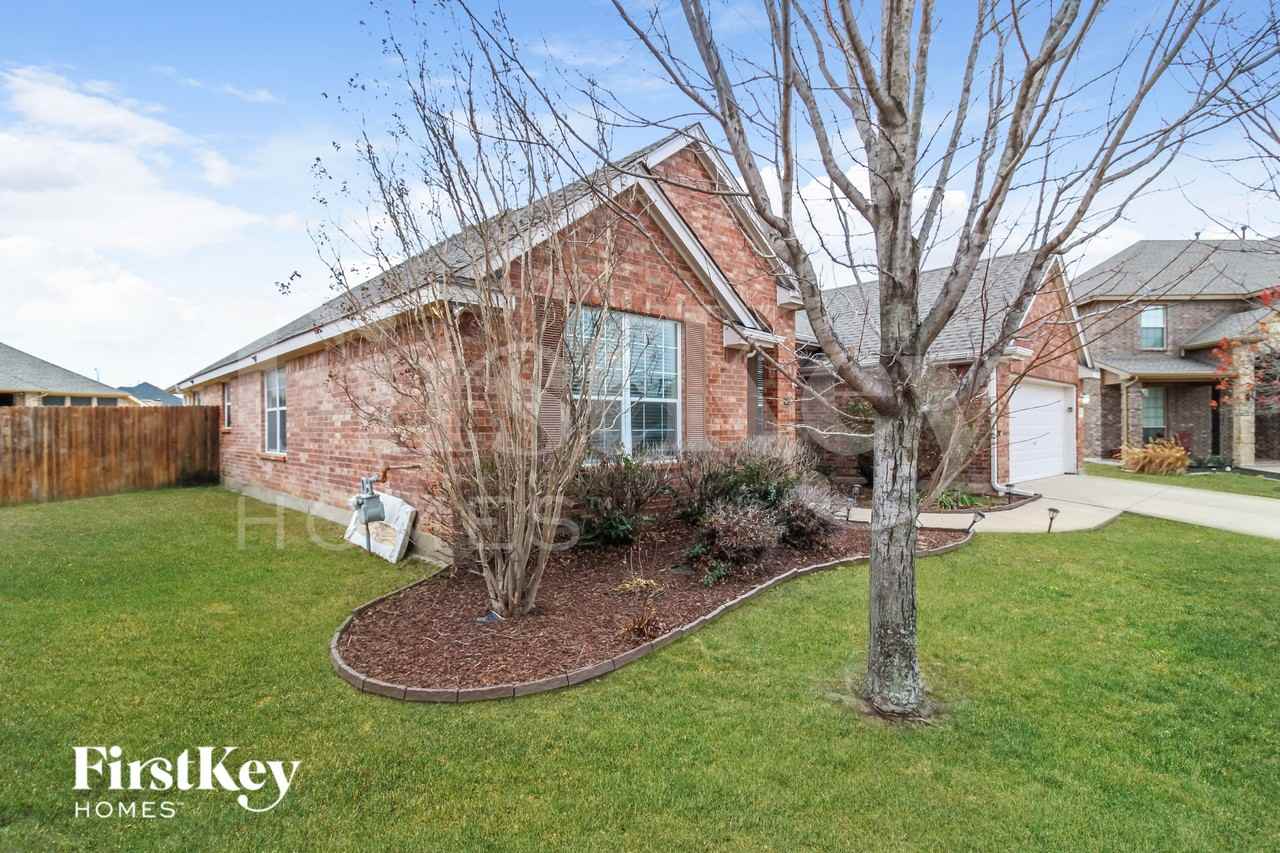 424 Stampede Ct - Photo 2 of 16