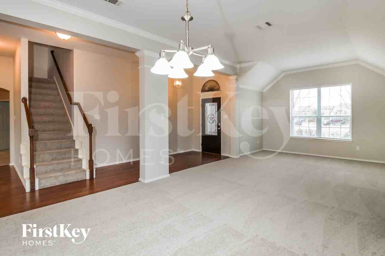 424 Stampede Ct - Photo 6 of 16