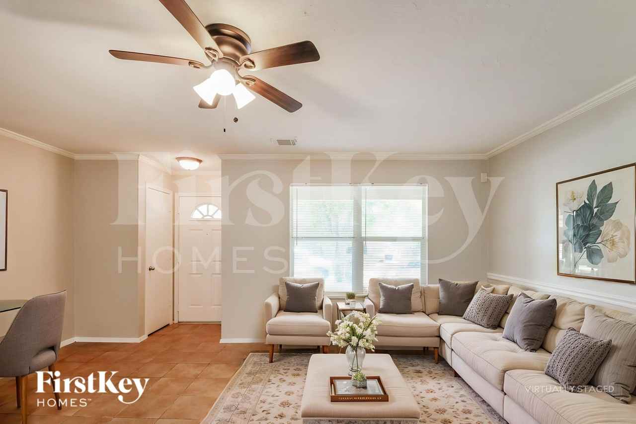 3235 Becker Glen St - Photo 4 of 20