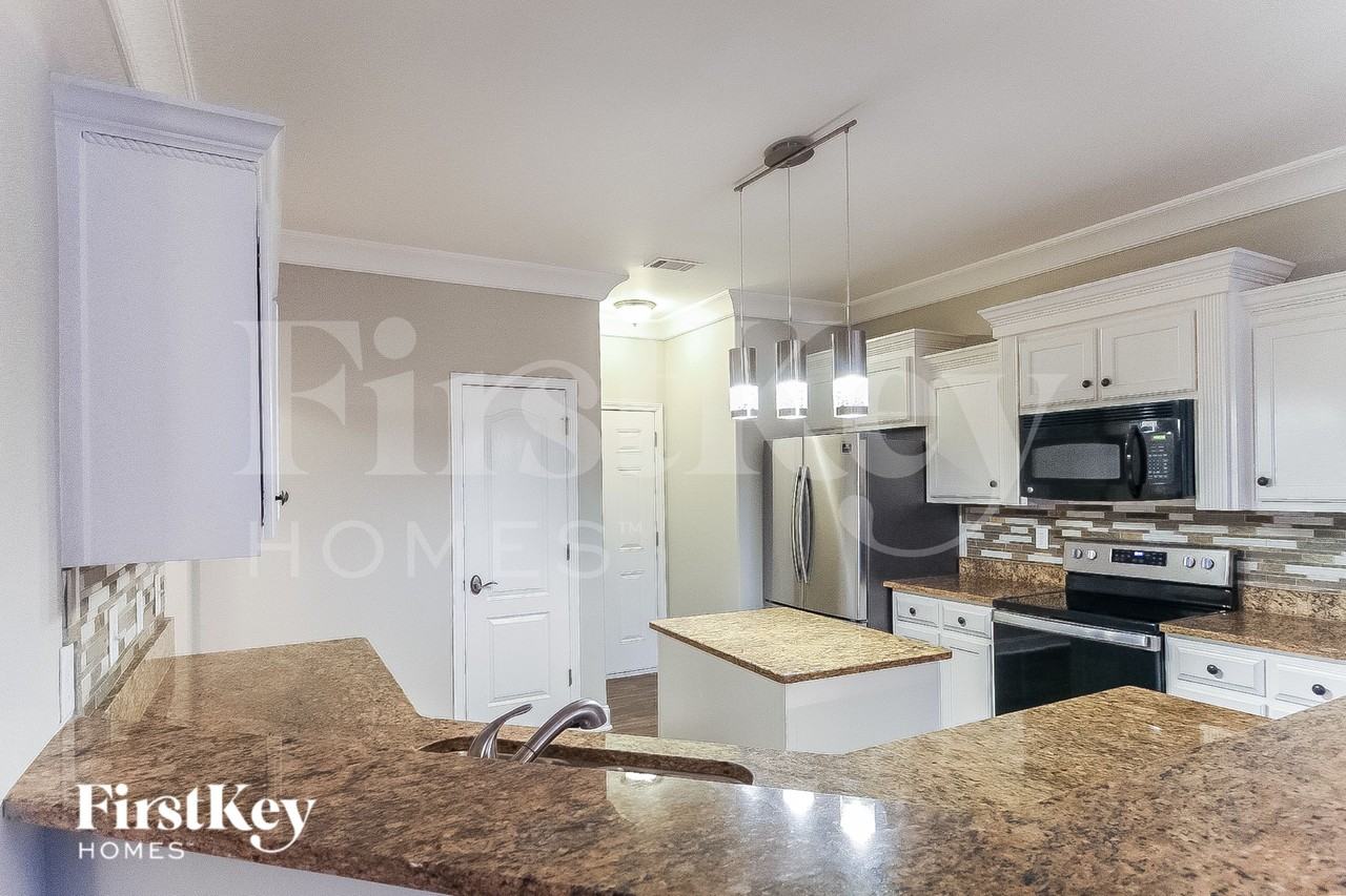 2071 Lily Valley Dr - Photo 5 of 15