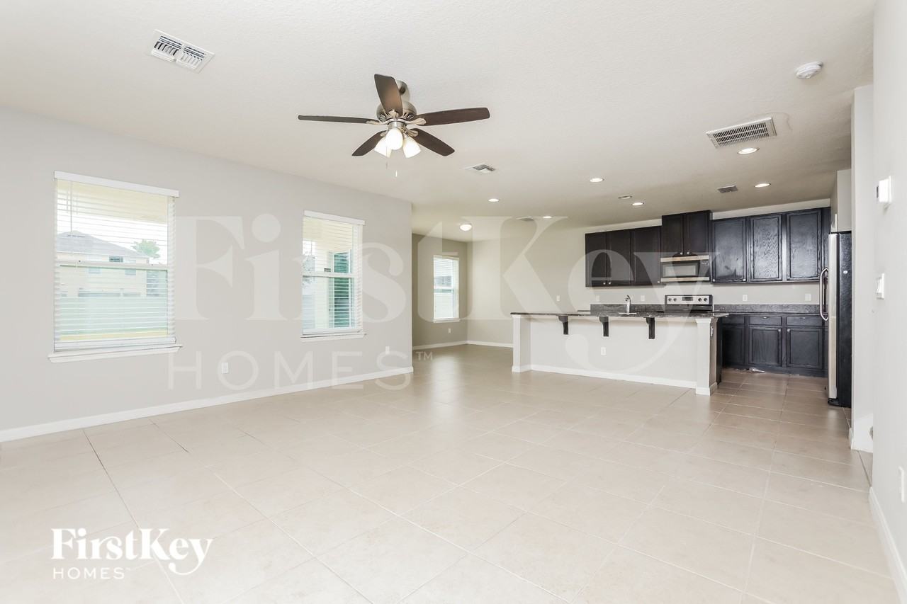 2600 San Simeon Way - Photo 3 of 17
