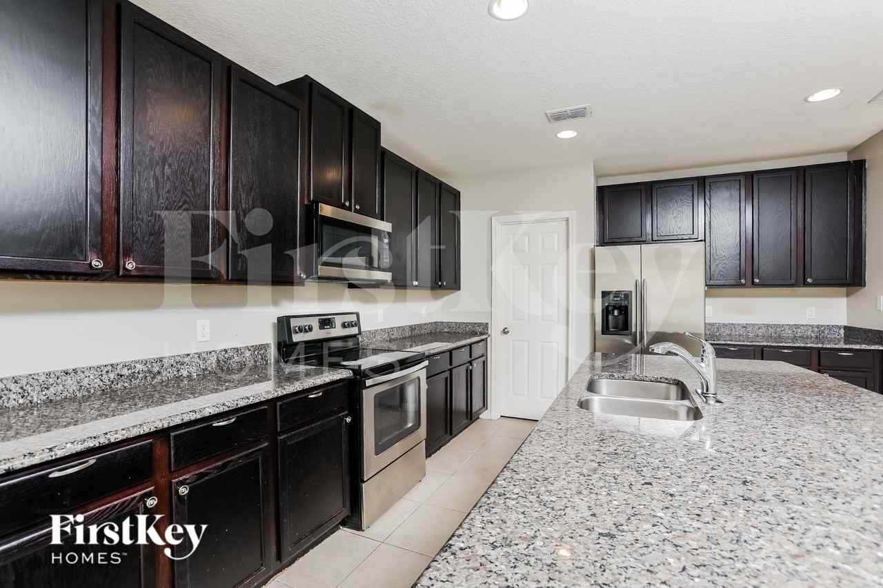 2600 San Simeon Way - Photo 4 of 17