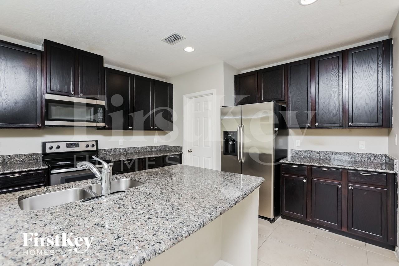 2600 San Simeon Way - Photo 5 of 17
