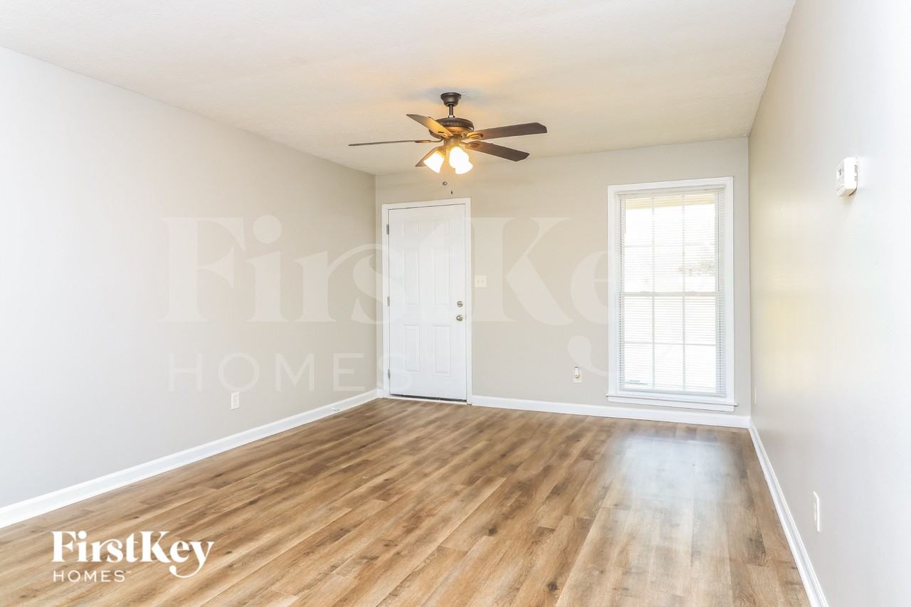 1910 Brownsville Rd #2 - Photo 3 of 16